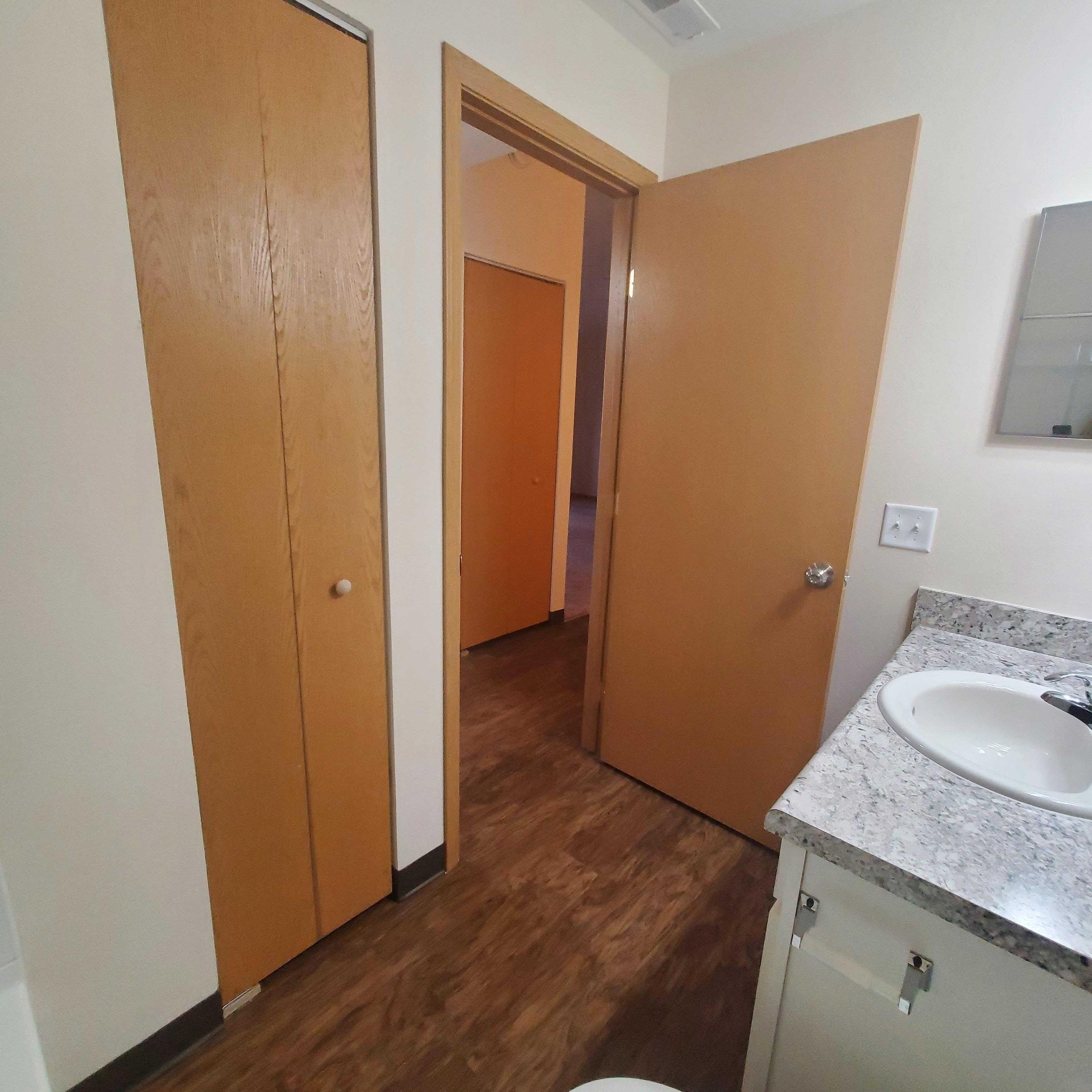 northtowne villas 1bedroom bathroom